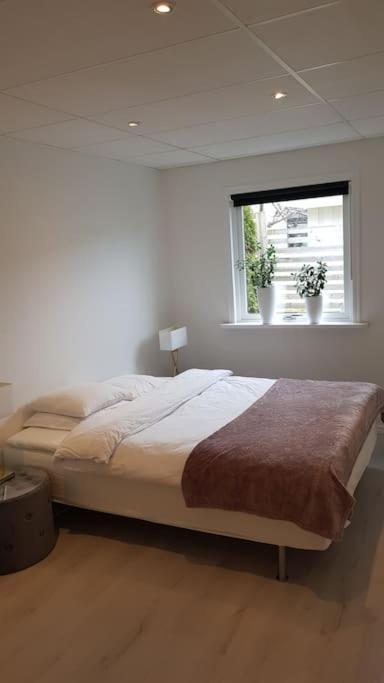 Lgh Lillemor, Naera Havet, Staden Och Naturen Strömstad Esterno foto